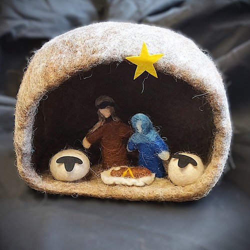 Large handmade bethlehem wool - large,