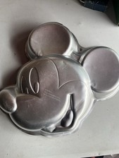 Adorable Wilton Disney Mickey Mouse Smiling Face Cake Pan Jello Mold 2105-7070
