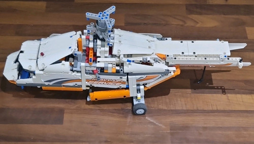 Lego technic cargo plane 42025 - lego,