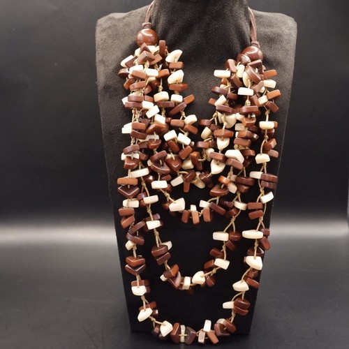 Vintage dyed coral necklace - coral,