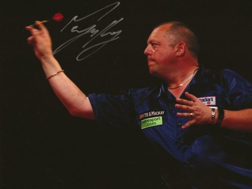 Signed mervyn king darts - signed,