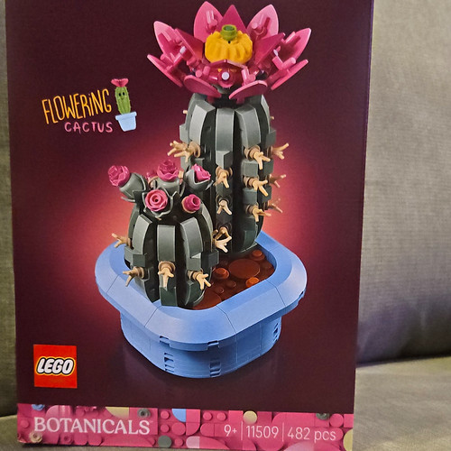 Lego botanicals flowering - lego,