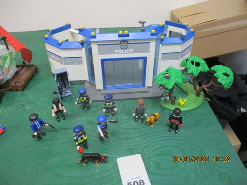 Police play station - play, city
