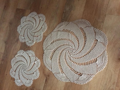 Vintage crochet cream mats - crochet,