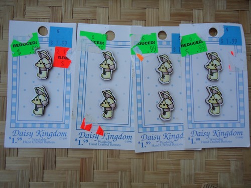Vtg daisy kingdom - vtg, buttons