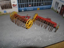 Vintage Dinky Toys No. 324