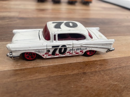 Hot wheels chevy - 57,