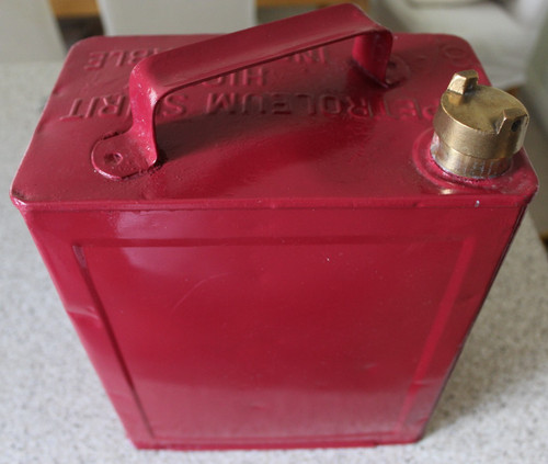 Vintage gallon petrol - can, sm