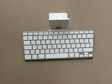 Original Apple iPad 1,2,3 Keyboard Dock for 30-pin connector White/Silver