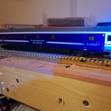 Hornby R4307 Caledonian Sleeper Mk3 10523 No Couplings wrong Box.