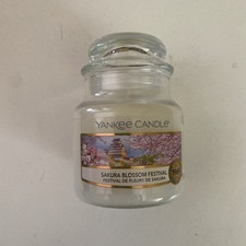 YANKEE CANDLE Small Jar Sakura