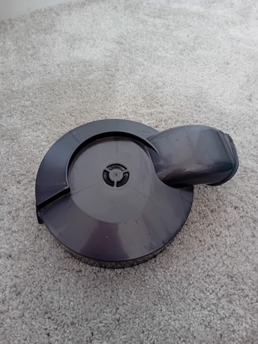 Damaged dyson dc33 - damaged,