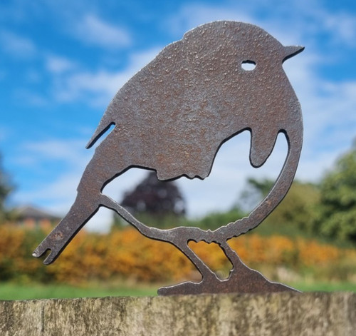 Rusty metal robin garden - robin,