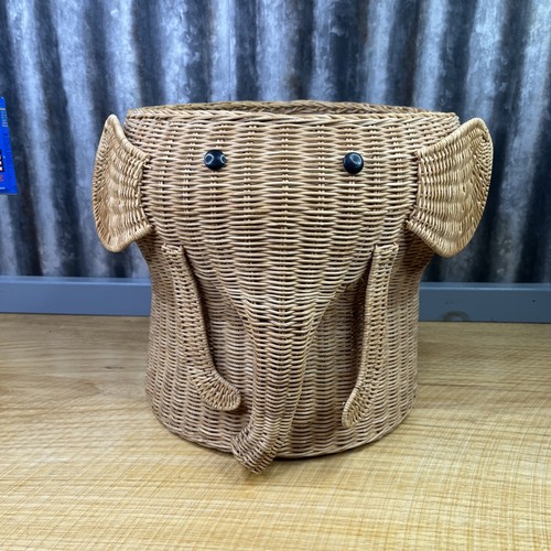 Vtg wicker rattan - vtg,