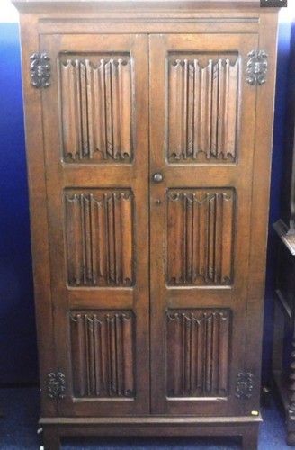Linenfold wardrobe - linenfold,