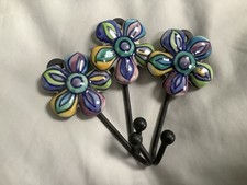 Ceramic Daisy Flower Wall Mounted Coat Hooks X 3