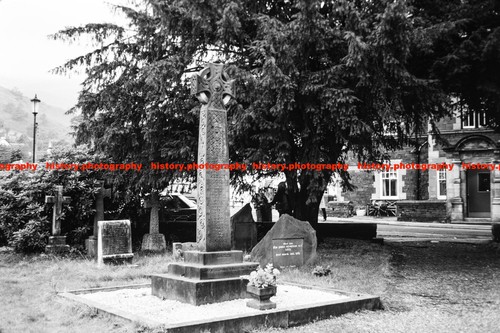 Q002942 coniston war memorial - war,
