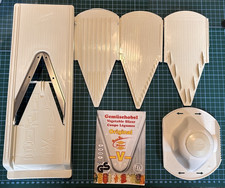 Borner (V) Mandolin Vegetable/Fruit Slicer Cutter Chopper + Safety Guard