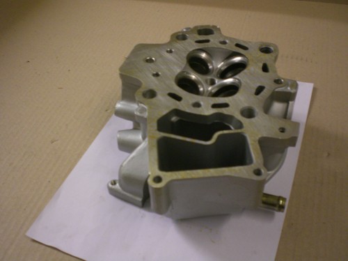 Honda 500 cylinder head - cx,