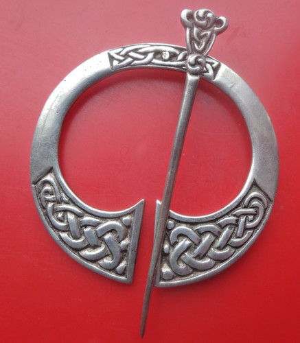 Silver iona brooch scottish - silver,