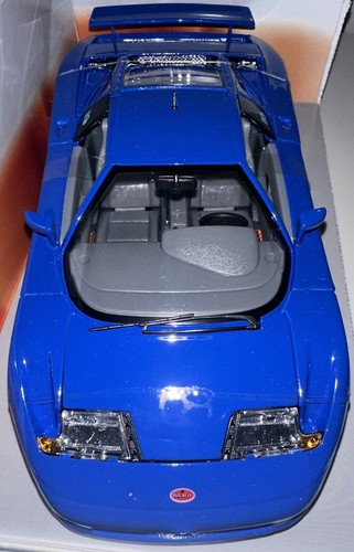 Bburago bugatti eb110 - 1:18,