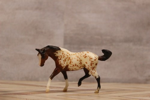 Breyer stablemate tractor play - stablemate,