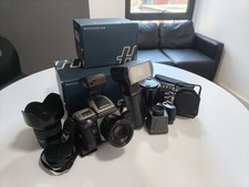Hasselblad h4d-40 three-lens set, excluding the flash in the picture