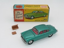 Corgi 238 Jaguar Mark X