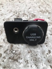 Ford Transit Courier USB Charging Port Front MPV 2017 s56