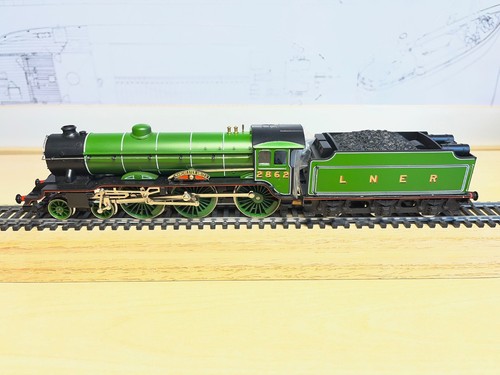 Hornby r053 lner class b17 - hornby,