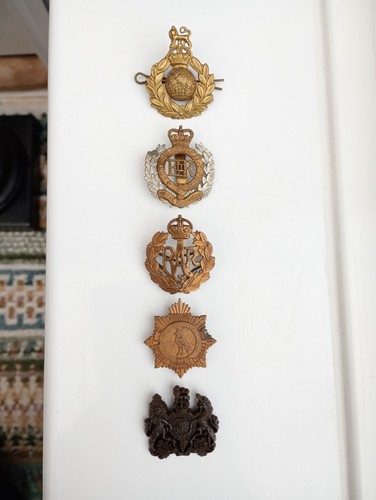 Various regimental cap - 5, x