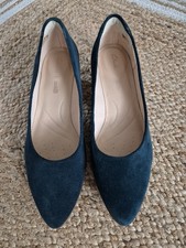 Suede Cushioned Shoes Size 6