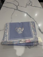 LAURA ASHLEY TEAPOT TABLE RUNNER