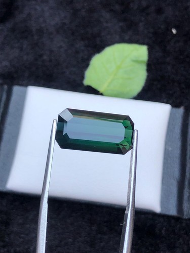 60ct premium natural - 9.60ct, dark