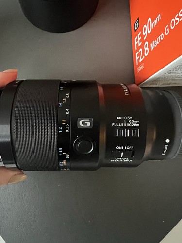 Sony sel90m28g 90mm 8 - 90mm, f2.8