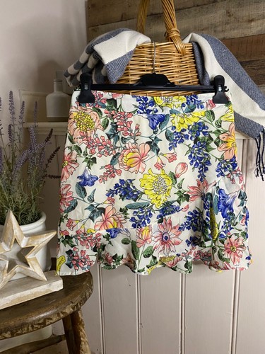 Cute mini short summer frill - mini,