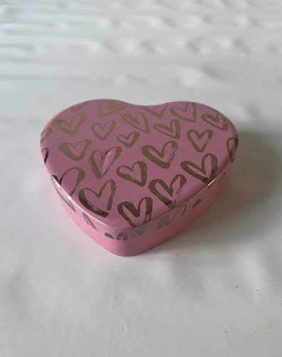 Pink heart shaped - empty, tin