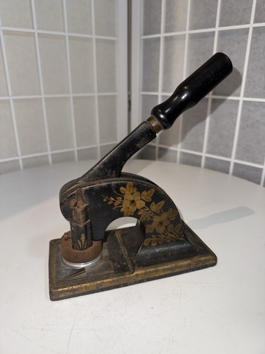 Antique victorian cast iron - antique,