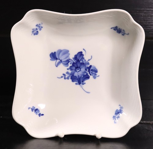 Royal copenhagen blue flower - blue,
