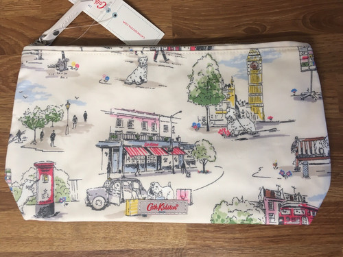 Bnwt cath kidston make - kidston, bag