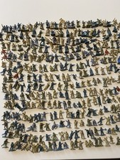 347 plastic soldiers 1/72 scale.