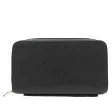 Louis Vuitton Taiga Zippy XL