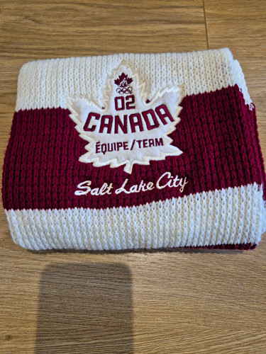 Vintage roots team - roots, canada