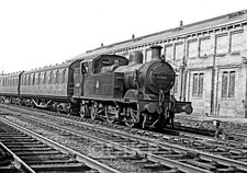 Railway   B/W  Negative      6x6 cm   LMS  41909  no date or location.