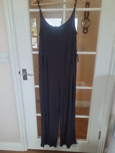 Gorgeous navy hinch - gorgeous,