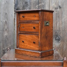 Antique Mahogany Campaign