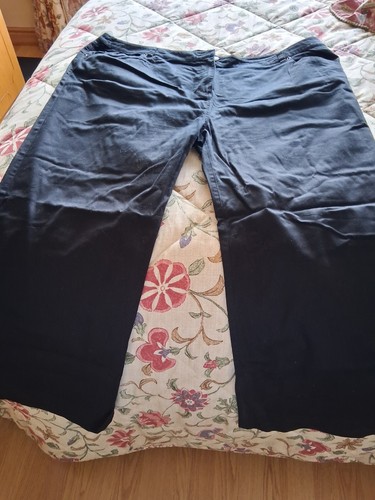 Black jean type trousers - black, very