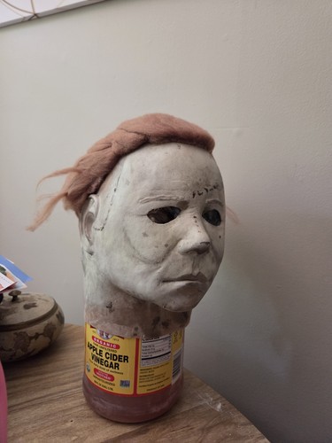 Michael myers mask - h2,