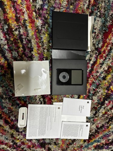 Apple ipod classic 5th - -,