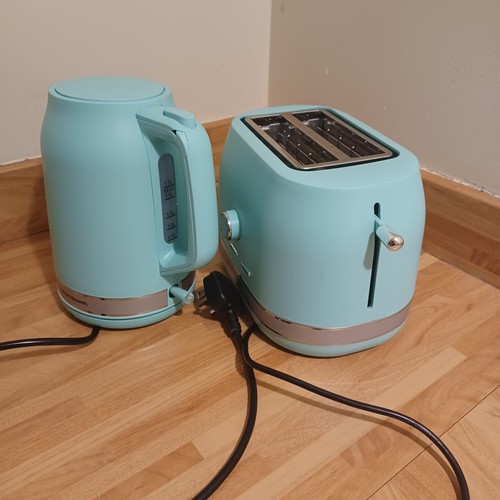 Beautiful mint green toaster - mint,